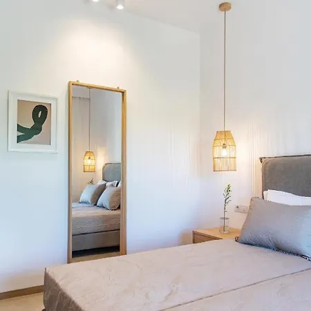 בית אירוח Christa Luxury