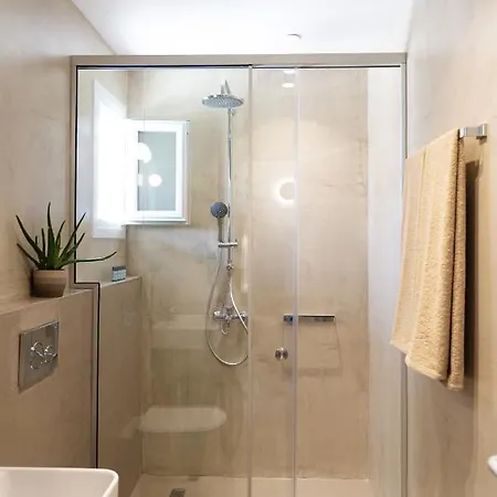 Проживание в семье Christa Luxury *