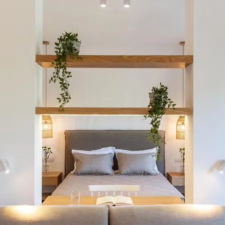 Christa Luxury Homestay Kavos